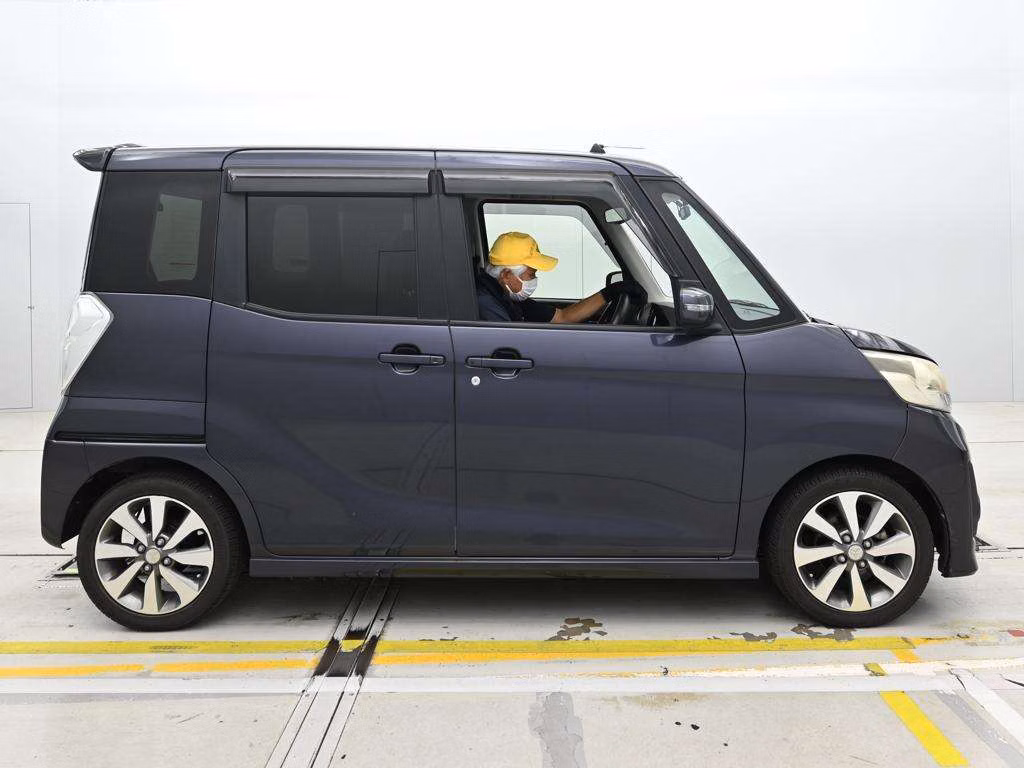 MITSUBISHI EK SPACE