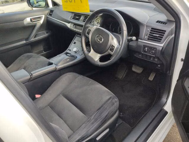 LEXUS CT200H