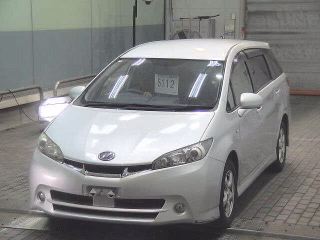 TOYOTA WISH