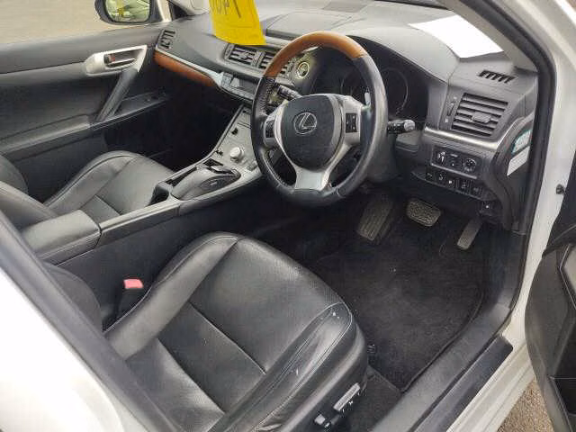 LEXUS CT200H