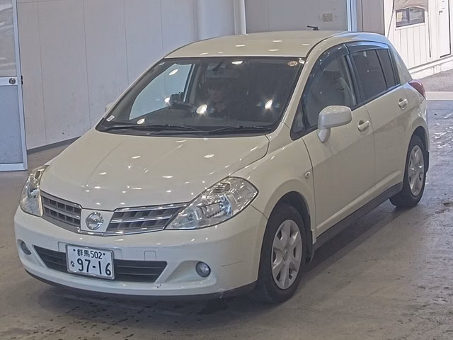 Nissan Tiida