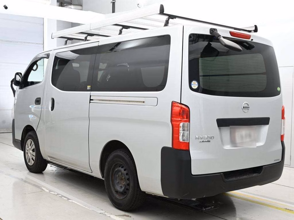 NISSAN NV350 CARAVAN