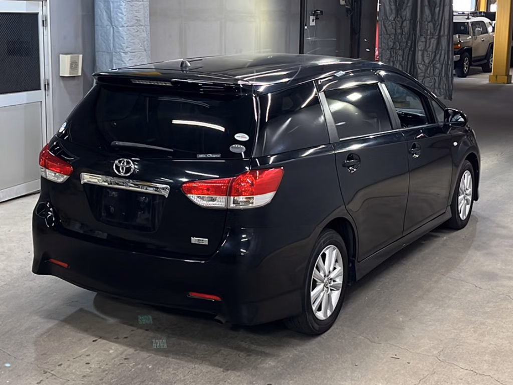 TOYOTA WISH