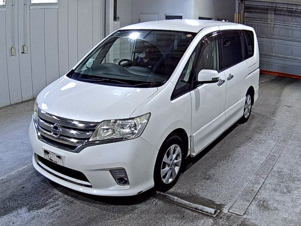NISSAN SERENA