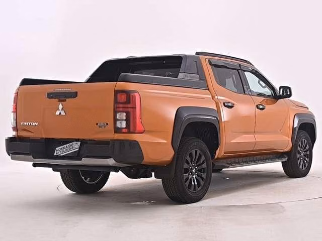 MITSUBISHI TRITON