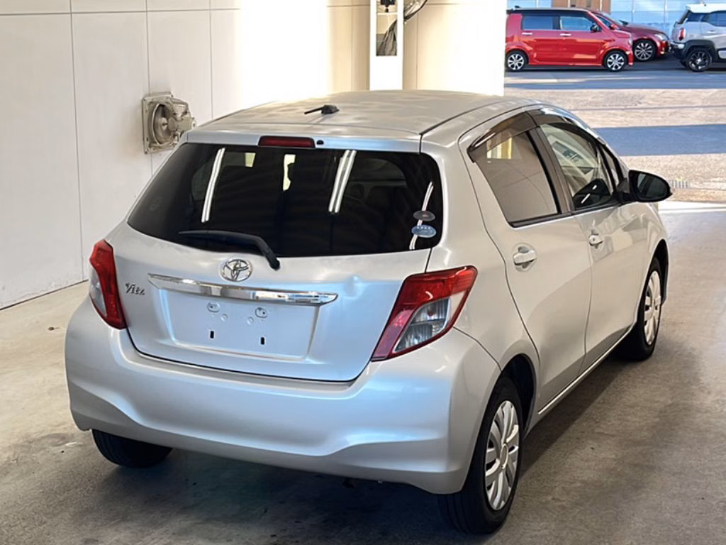 TOYOTA VITZ