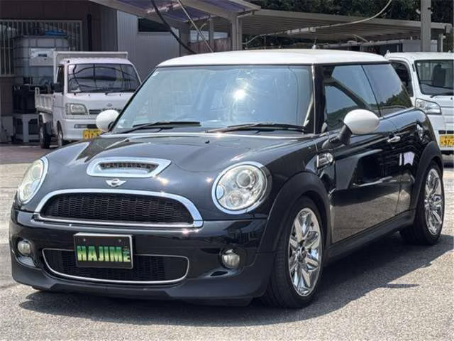 MINI HATCH