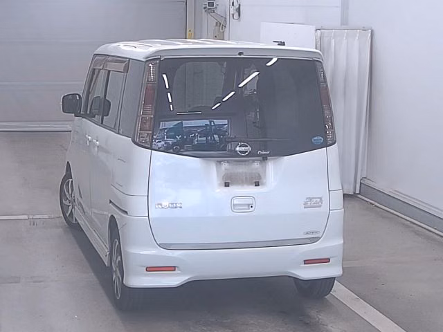 NISSAN ROOX