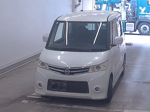 NISSAN ROOX