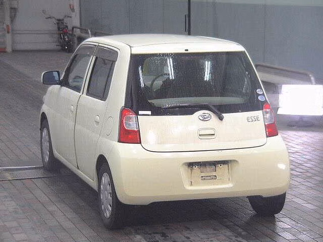 DAIHATSU ESSE