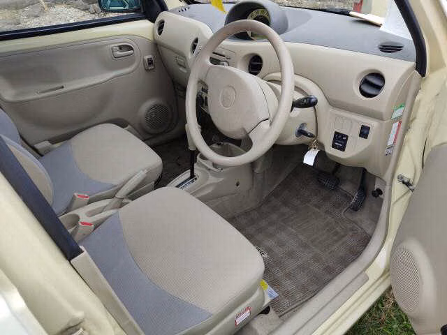 DAIHATSU ESSE