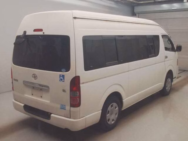 TOYOTA REGIUS ACE