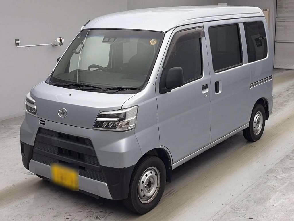 TOYOTA PIXIS VAN