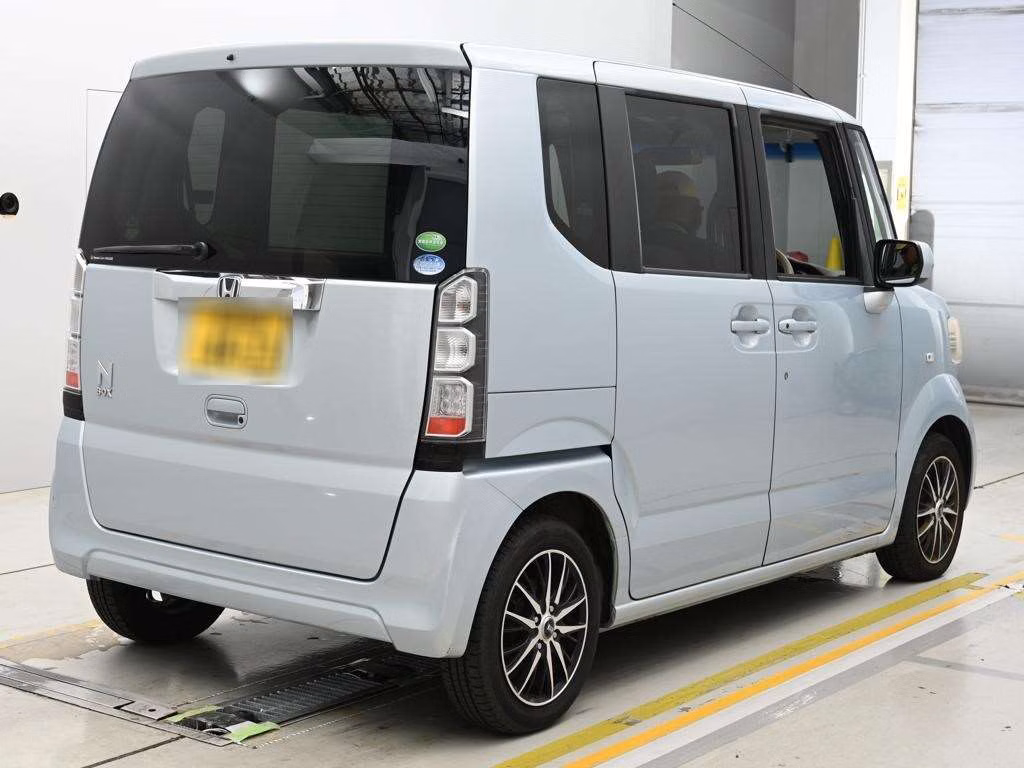 HONDA N-BOX