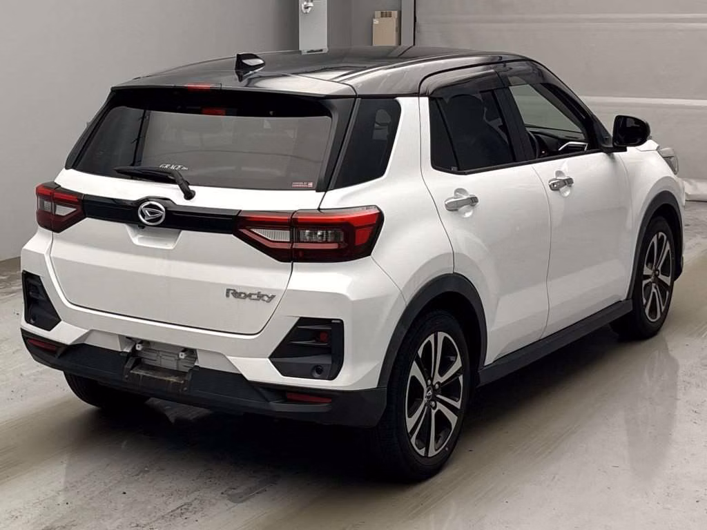 DAIHATSU ROCKY