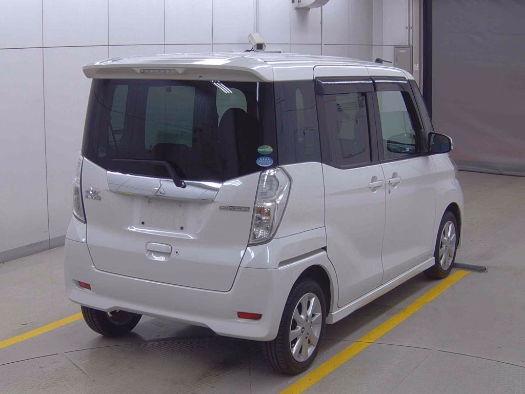 MITSUBISHI EK SPACE