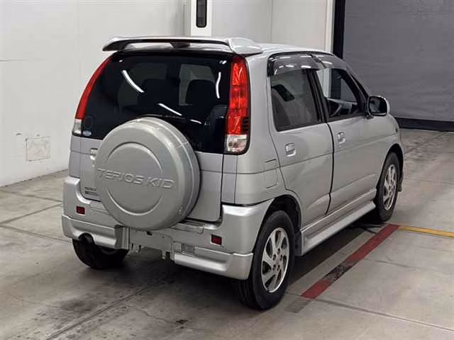 DAIHATSU TERIOS KID