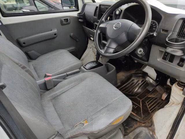 NISSAN NV100 CLIPPER