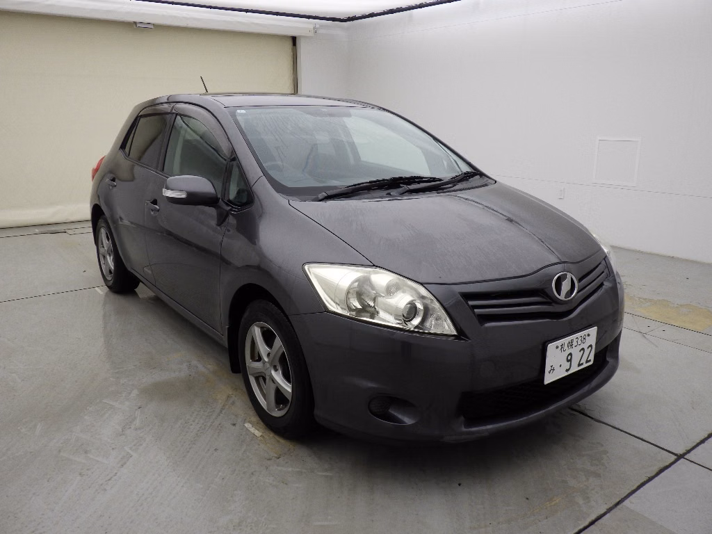 TOYOTA AURIS