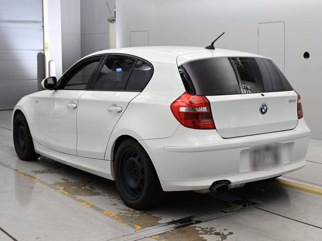 BMW 1-SERIES