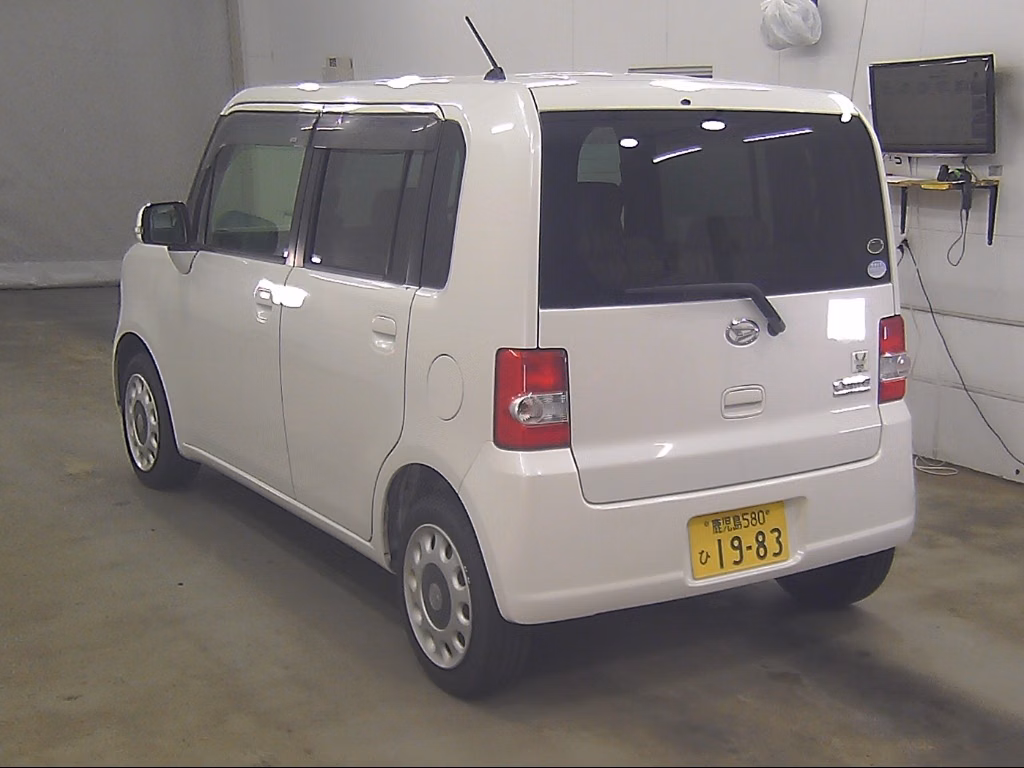 DAIHATSU MOVE CONTE