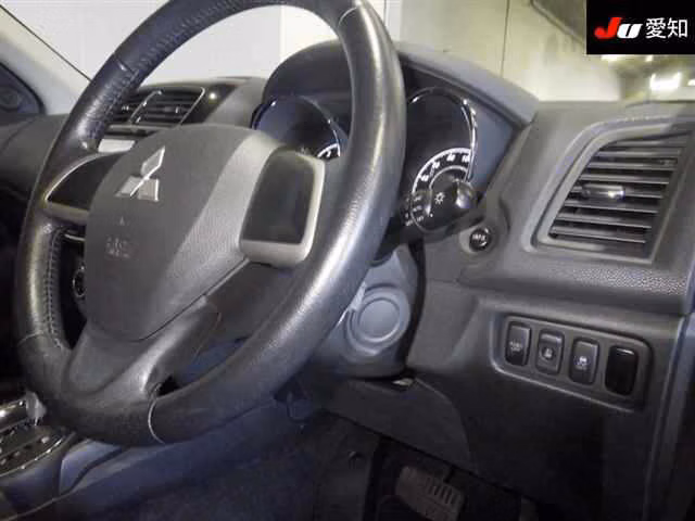 MITSUBISHI RVR