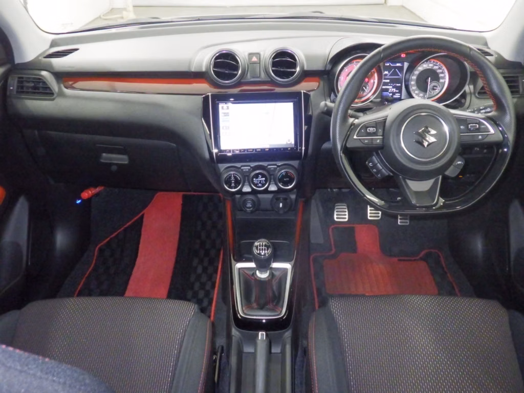 SUZUKI SWIFT