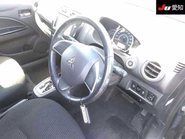 MITSUBISHI MIRAGE