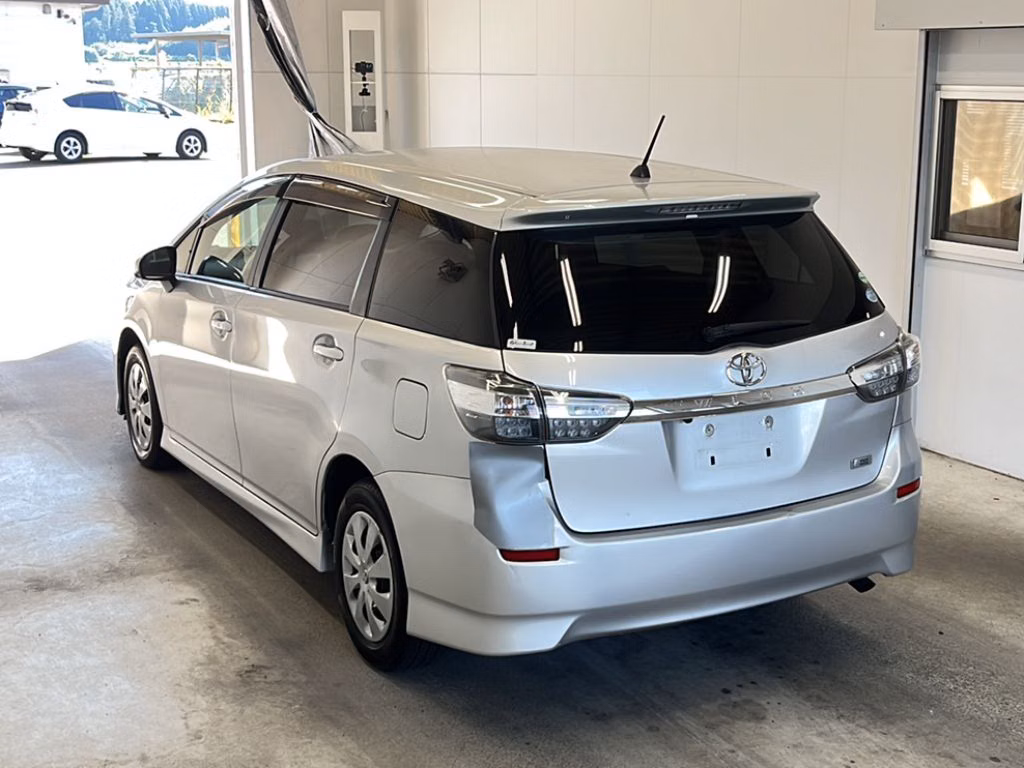 TOYOTA WISH