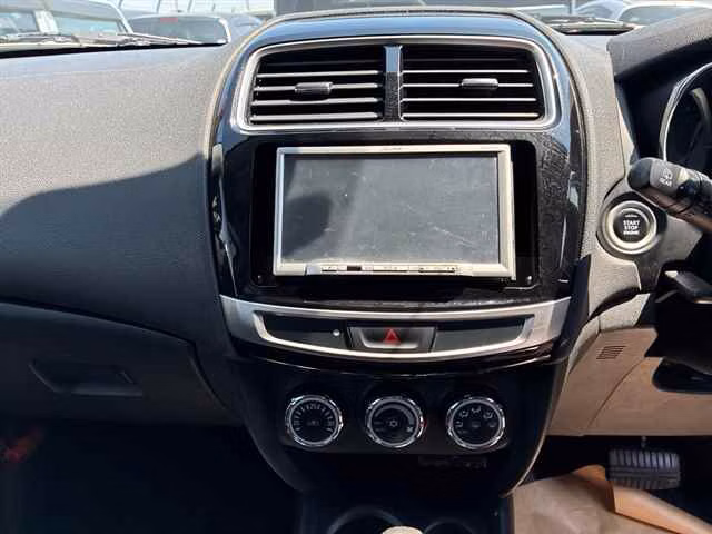 MITSUBISHI RVR