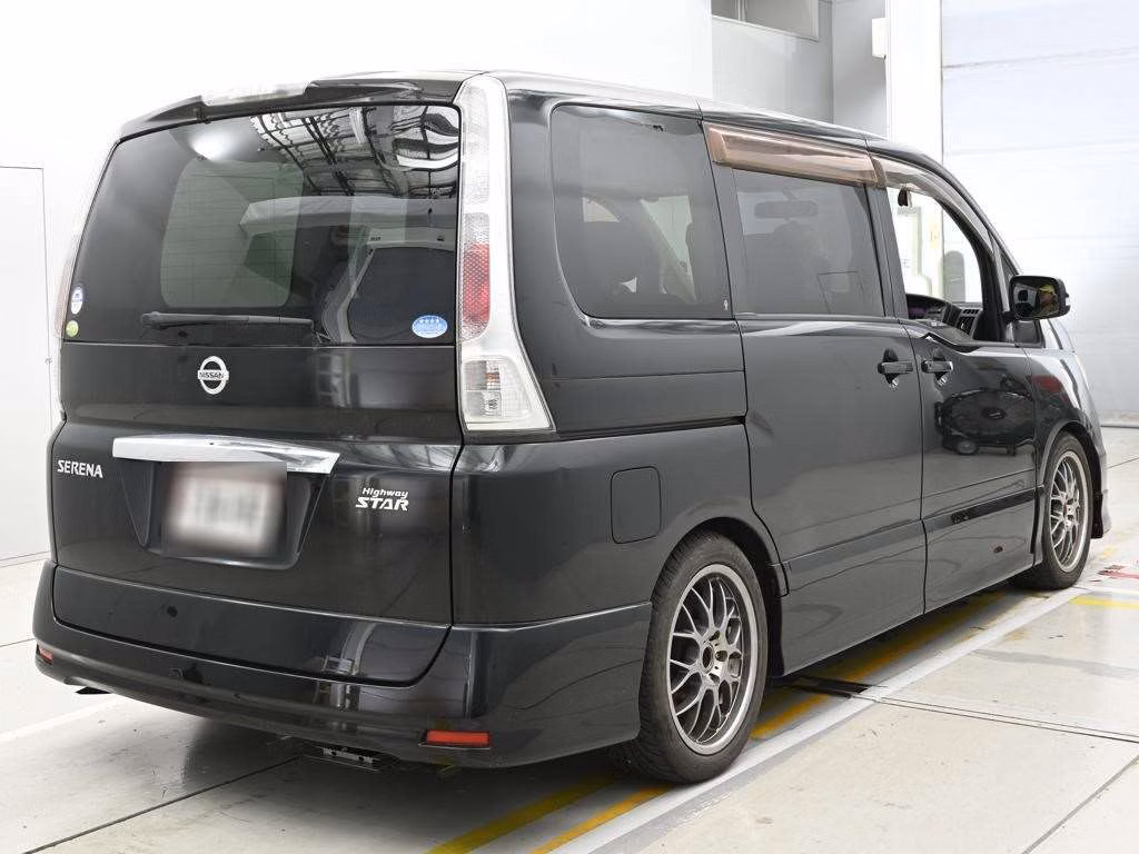 NISSAN SERENA