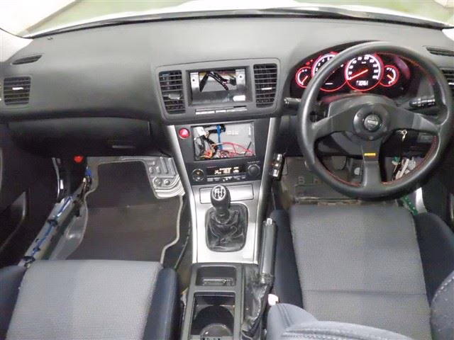 SUBARU LEGACY B4