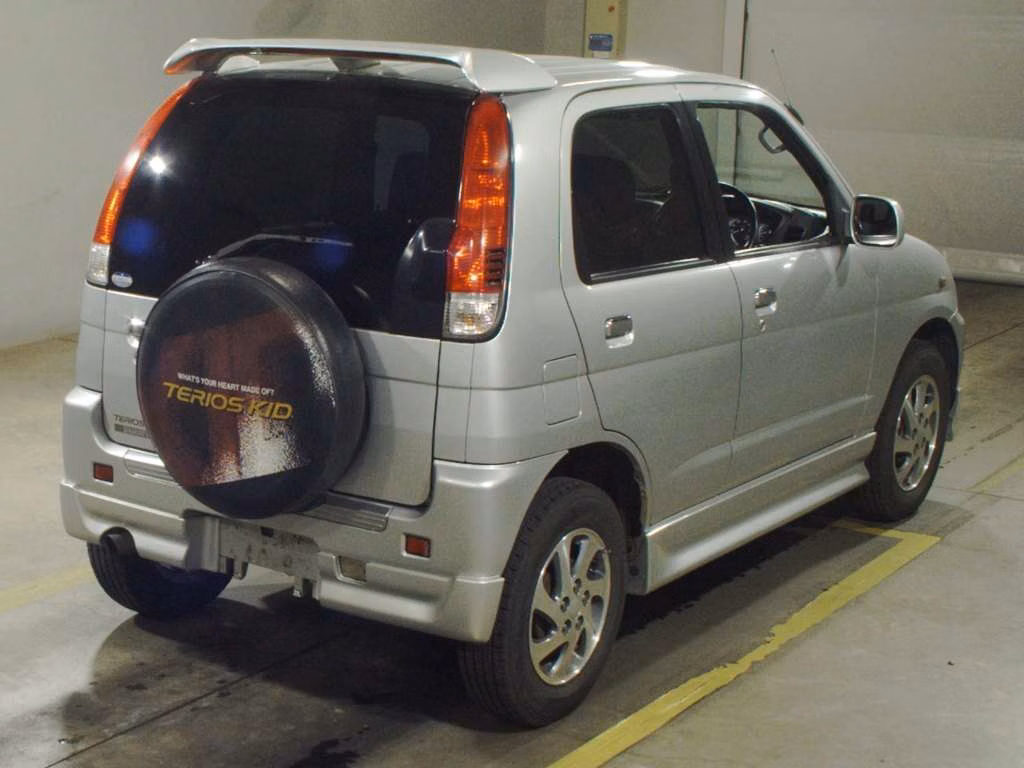 DAIHATSU TERIOS KID