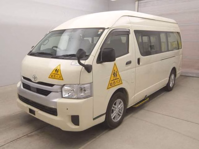 TOYOTA REGIUS ACE