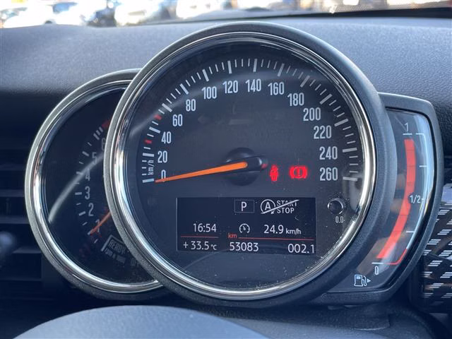 MINI HATCH