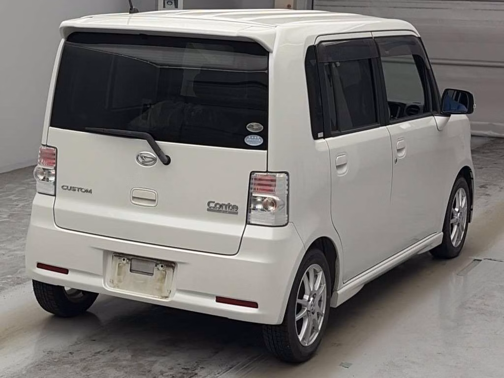 DAIHATSU MOVE CONTE