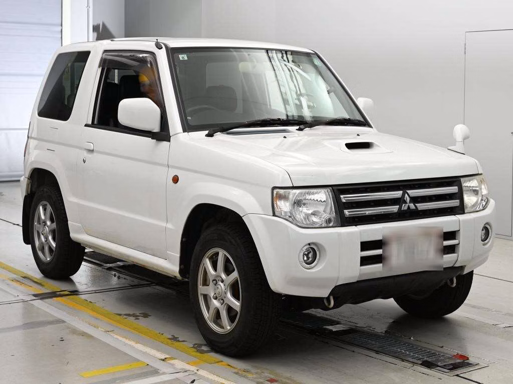MITSUBISHI PAJERO MINI