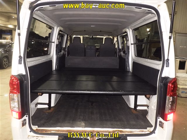 NISSAN NV350 CARAVAN