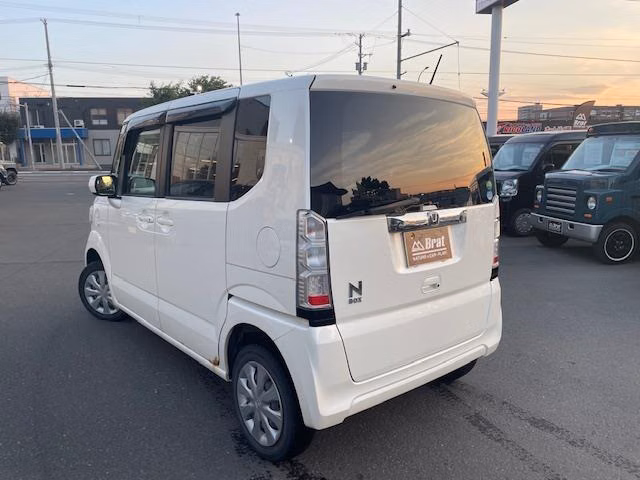 HONDA N-BOX