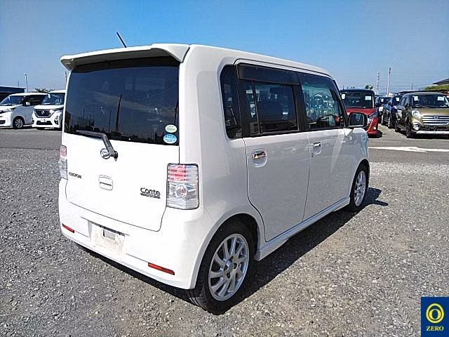 DAIHATSU MOVE CONTE
