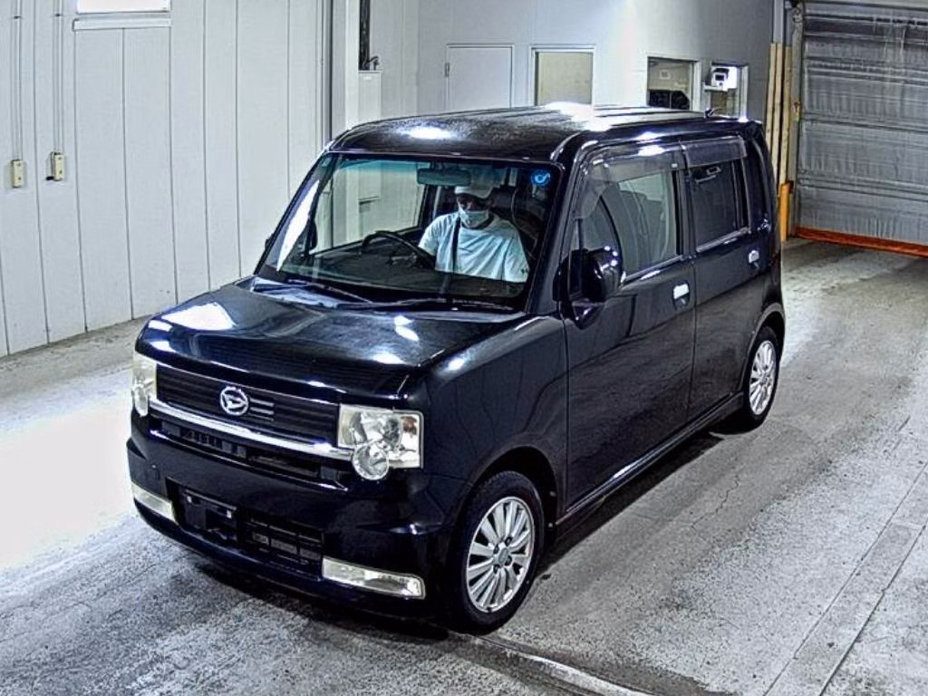 DAIHATSU MOVE CONTE