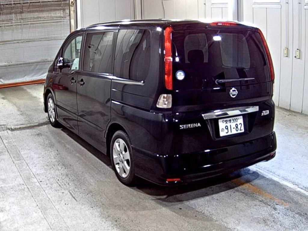 NISSAN SERENA