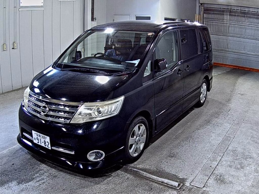 NISSAN SERENA