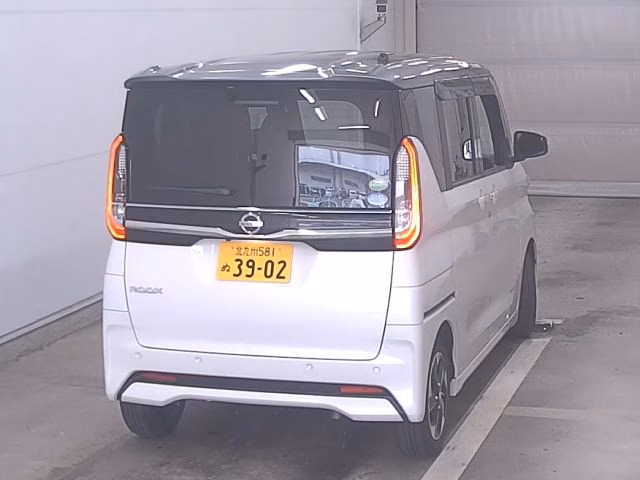 NISSAN ROOX