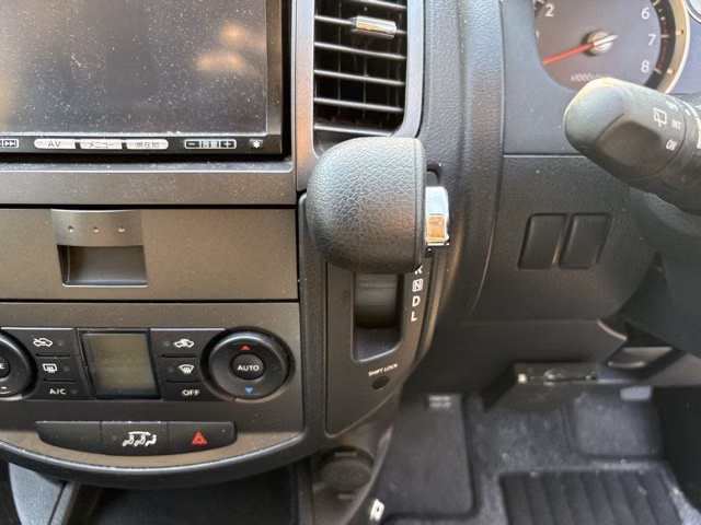 NISSAN LAFESTA