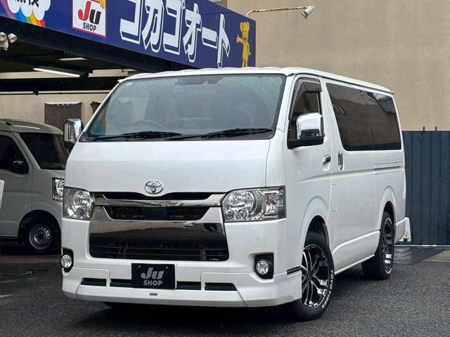 TOYOTA REGIUS ACE