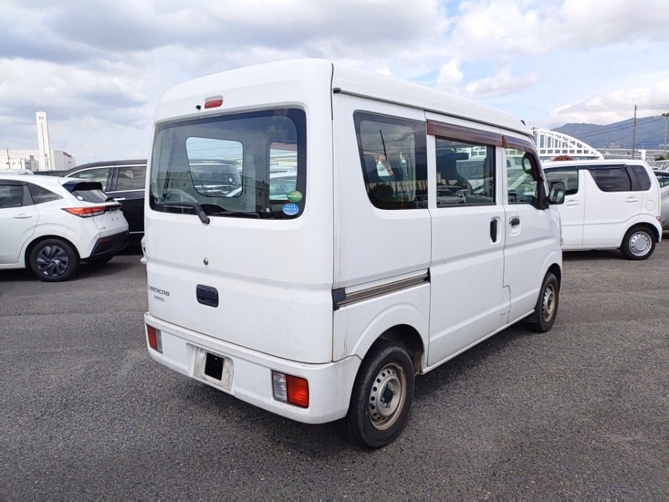 MITSUBISHI MINICAB