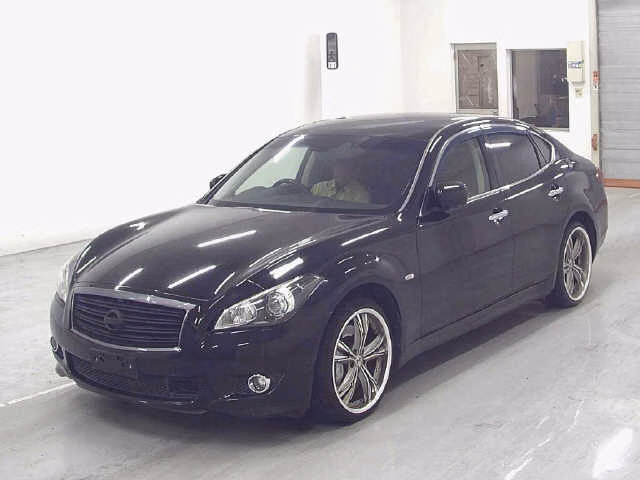 NISSAN FUGA