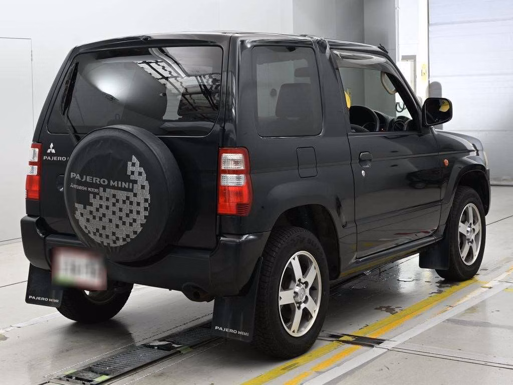 MITSUBISHI PAJERO MINI