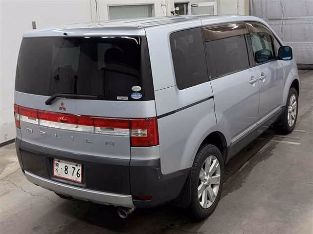 MITSUBISHI DELICA D:5